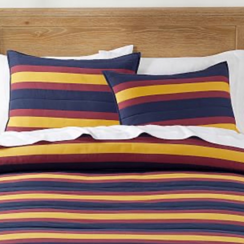 PBTeenGryffindor F/Q cotton quilt 2 standard shams